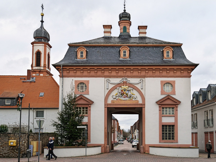 Torbau in der Schlossstraße in Heusenstamm