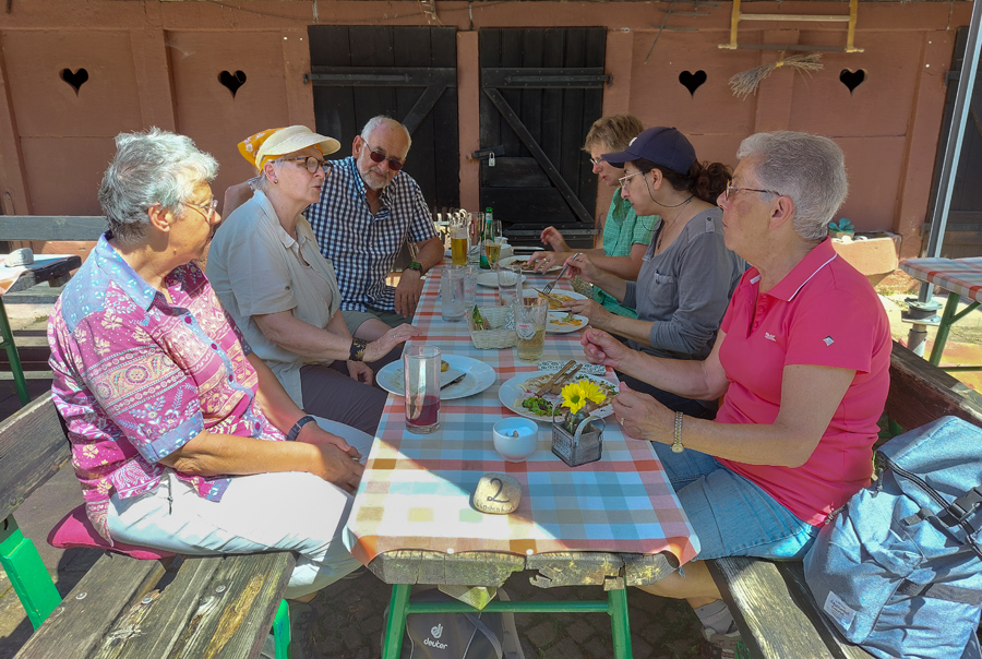 Lindenhof-Biergarten2