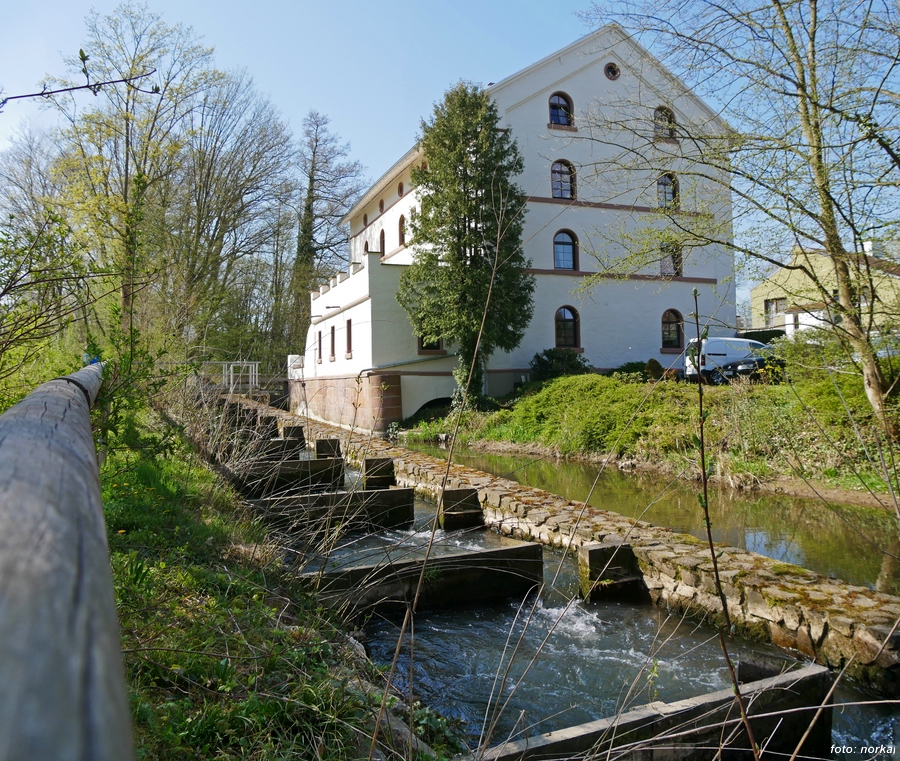 SchlossStockau.jpg