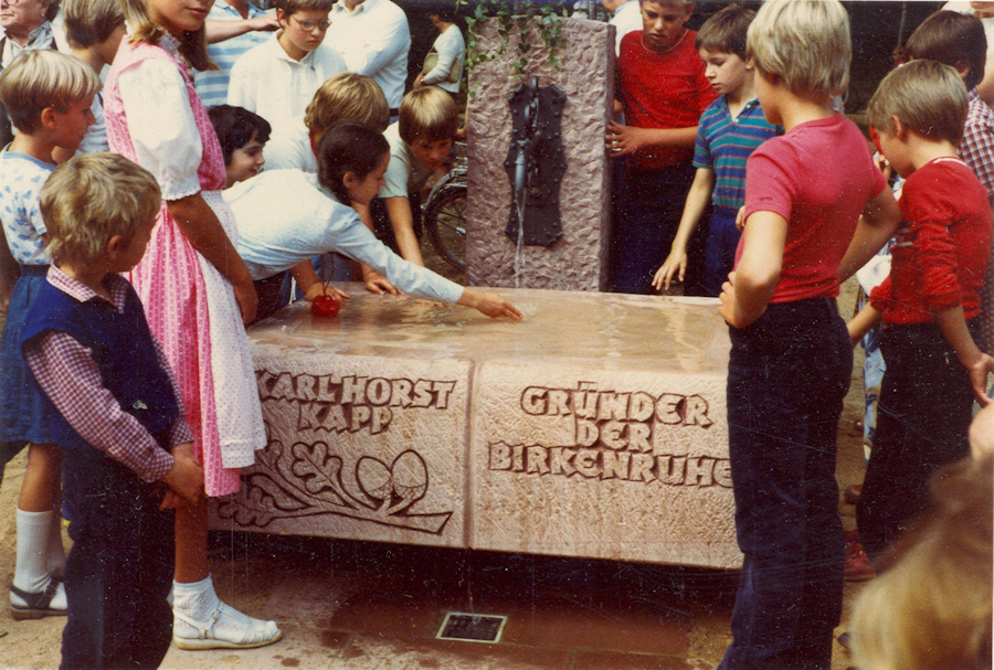 damals Birkenruhe Brunnen